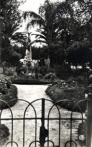 Ain tedeles 511- Monument aux morts COLLECTION DES AMIS DE ND DE SANTA CRUZ